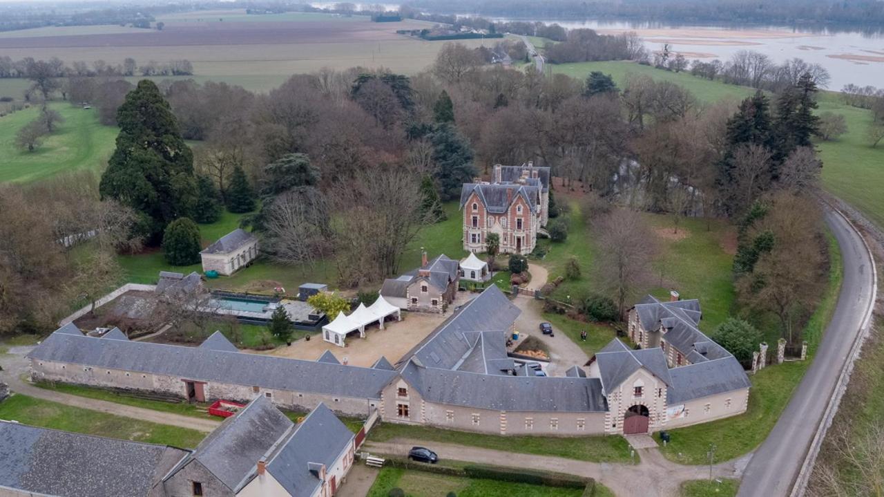 Chateau De Belle Poule Les Ponts-de-Cé Exterior photo